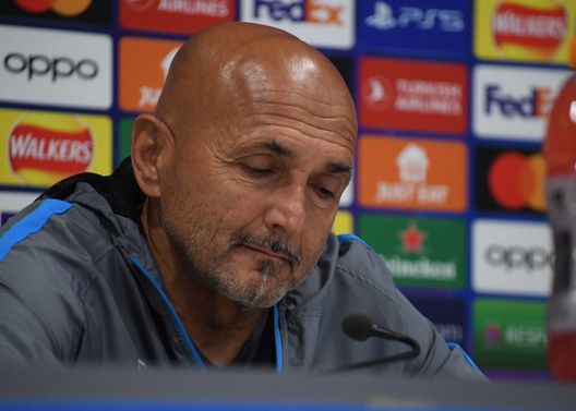 spalletti (Photo by SSC NAPOLI/SSC NAPOLI via Getty Images) Spalletti: “Kvara diverso da Salah. Klopp? Ccà nisciuno è fesso, Liverpool forte”- immagine 2