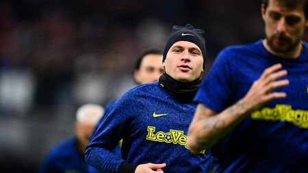 MILAN, ITALY - APRIL 01: Nicolo Barella of FC Internazionale warms up ahead before the Serie A TIM match between FC Internazionale and Empoli FC at Stadio Giuseppe Meazza on April 01, 2024 in Milan, Italy. (Photo by Mattia Ozbot - Inter/Inter via Getty Images) (Photo by Mattia Ozbot - Inter/Inter via Getty Images)