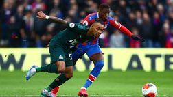 Lazaro, giornata da dimenticare: espulso e Newcastle ancora ko, i tifosi già lo scaricano