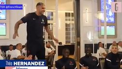 VIDEO / Francia, il rito d’iniziazione di Theo Hernandez: canta scatenato La Bamba