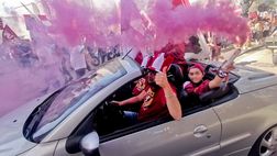 Salernitana, festeggiamenti senza fine in strada per la serie A (video)