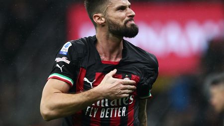 Olivier Giroud (attaccante AC Milan) esulta per il suo gol in Milan-Salernitana 1-1 (Serie A 2022-2023) | News (Getty Images) Olivier Giroud AC Milan Milan-Salernitana 1-1 Serie A 2022-2023