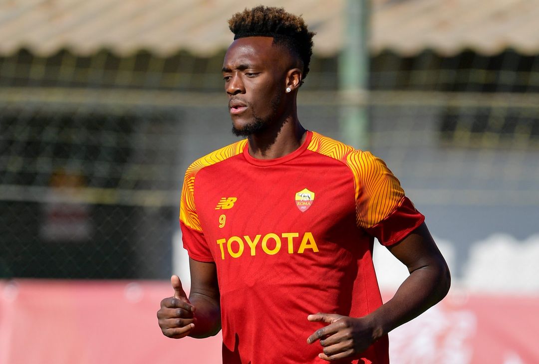 Trigoria, Dybala in gruppo prima della sfida con il Torino – FOTO GALLERY - immagine 14