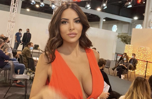 Marialuisa Jacobelli, lo scatto in bikini a Dubai è da urlo: lato B mozzafiato- immagine 2