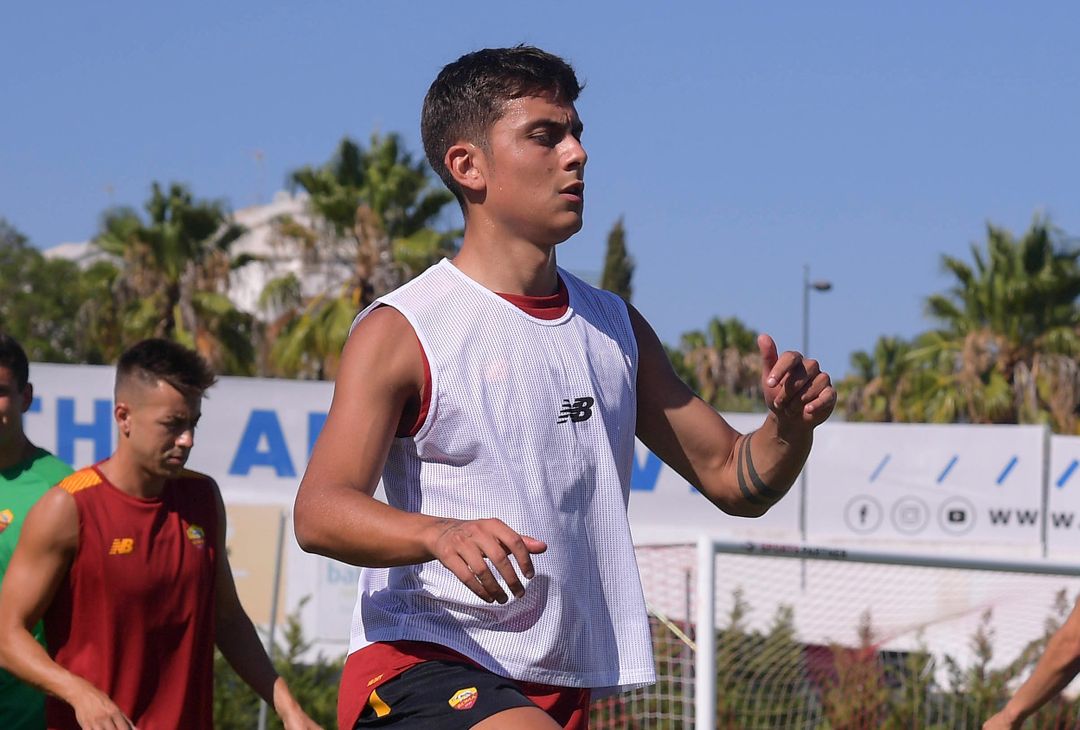 Ritiro Roma, allenamento pomeridiano: primo in gruppo per Dybala – FOTO GALLERY - immagine 30