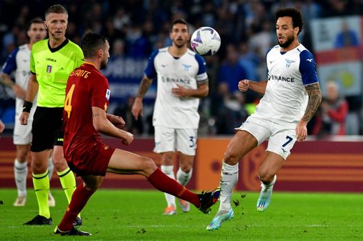 Getty Images Mourinho: “Se giocavo come la Lazio mi uccidevano. Il nostro ‘mercatino’…”- immagine 2