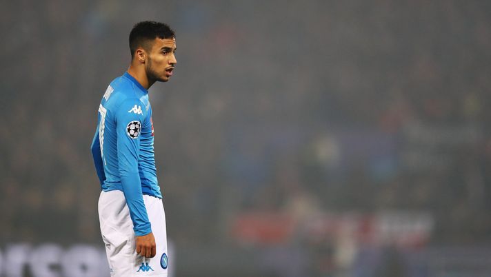 ROTTERDAM, NETHERLANDS - DECEMBER 06: Adam Ounas of Napoli looks on during the UEFA Champions League group F match between Feyenoord and SSC Napoli at Feijenoord Stadion on December 6, 2017 in Rotterdam, Netherlands. (Photo by Dean Mouhtaropoulos/Getty Images) Quando le aspettative offuscano il talento: i mostri che ha combattuto Adam Ounas - immagine 1