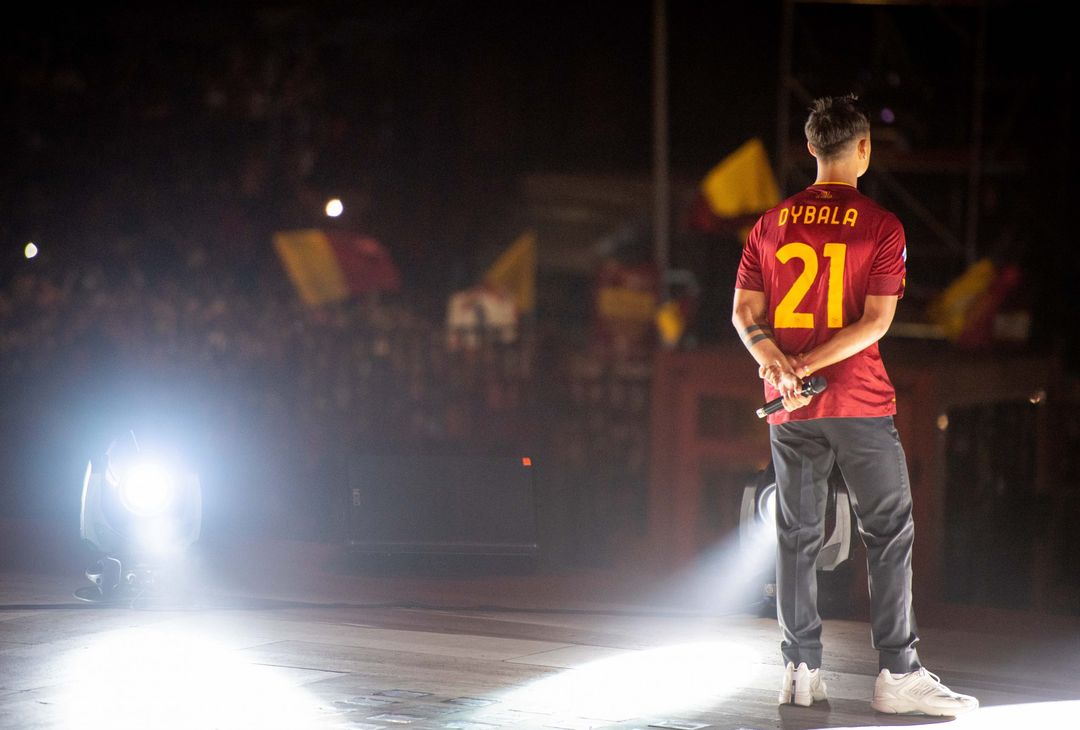 Dybala si presenta al Colosseo Quadrato – FOTO GALLERY - immagine 46