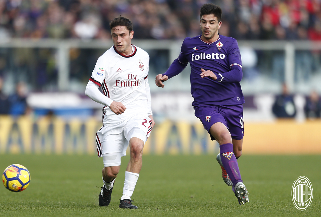  Davide Calabria e Giovanni Simeone in Fiorentina-Milan (credits: acmilan.com) 