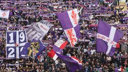 Fiorentina-Roma: prima del fischio di inizio applausi della Fiesole e non solo