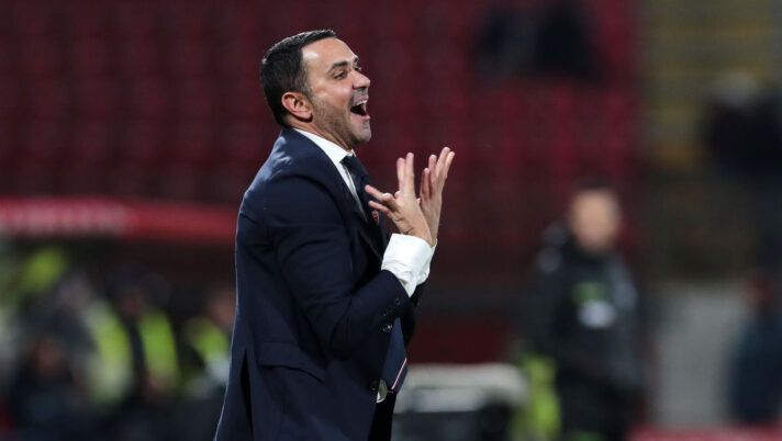 MONZA, ITALY - NOVEMBER 11: Raffaele Palladino, Head Coach of AC Monza, reacts during the Serie A TIM match between AC Monza and Torino FC at U-Power Stadium on November 11, 2023 in Monza, Italy. (Photo by Emilio Andreoli/Getty Images) Palladino: “Colpani a fine stagione pronto per una big, mi arrabbio con lui! Mota e Pessina…” - immagine 1