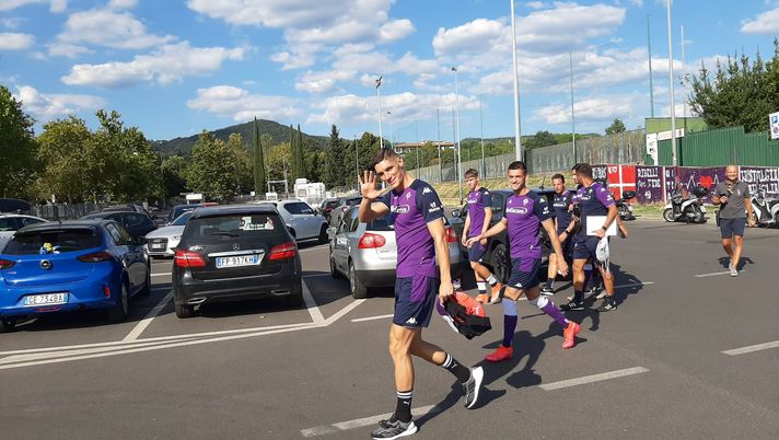 FOTO VN – Milenkovic sorridente con Terzic. Lirola col gruppo, Kokorin…. 