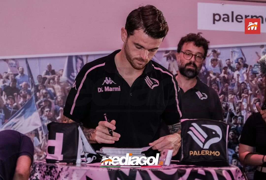 FOTO RITIRO PALERMO, Brunori e l’incontro con i tifosi al Barbera (Gallery) - immagine 37