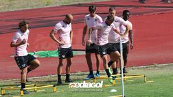 VIDEO Ritiro Palermo, il pomeriggio dei rosa: gol e sorrisi. Le immagini