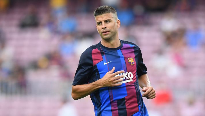BARCELONA, SPAIN - AUGUST 15: Gerard Pique of FC Barcelona looks on as he warms up prior to the LaLiga Santander match between FC Barcelona and Real Sociedad at Camp Nou on August 15, 2021 in Barcelona, Spain. FC Barcelona will host between 20,000 and 22,0000 fans in the stadium as the Regional government has authorised a capacity of 30 percent with the requirement to maintain a meter and a half distance between people or groups of people who have tickets. (Photo by Alex Caparros/Getty Images) BARCELONA, SPAIN - AUGUST 15: Gerard Pique of FC Barcelona looks on as he warms up prior to the LaLiga Santander match between FC Barcelona and Real Sociedad at Camp Nou on August 15, 2021 in Barcelona, Spain. FC Barcelona will host between 20,000 and 22,0000 fans in the stadium as the Regional government has authorised a capacity of 30 percent with the requirement to maintain a meter and a half distance between people or groups of people who have tickets. (Photo by Alex Caparros/Getty Images)