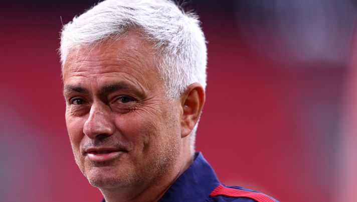 Riprovaci Mou. Con la Roma insegue una coppa da leggenda - immagine 1