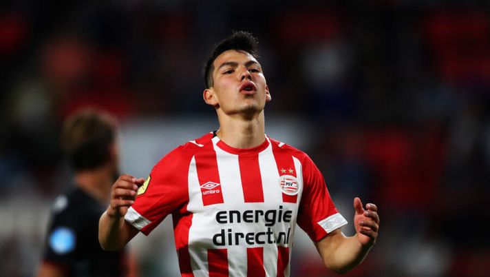 EINDHOVEN, NETHERLANDS - AUGUST 11: Hirving Lozano of PSV reacts to a missed chance on goal during the Eredivisie match between PSV and Utrecht at Philips Stadion on August 11, 2018 in Eindhoven, Netherlands. (Photo by Dean Mouhtaropoulos/Getty Images) Lozano arriva a Napoli: c’è una clausola rescissoria nel suo contratto, le cifre - immagine 1