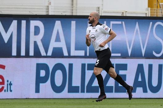 LA SPEZIA, ITALY - MAY 15: Riccardo Saponara of Spezia Calcio celebrates after scoring a goal during the Serie A match between Spezia Calcio and Torino FC at Stadio Alberto Picco on May 15, 2021 in La Spezia, Italy. (Photo by Gabriele Maltinti/Getty Images) LA SPEZIA, ITALY - MAY 15: Riccardo Saponara of Spezia Calcio celebrates after scoring a goal during the Serie A match between Spezia Calcio and Torino FC at Stadio Alberto Picco on May 15, 2021 in La Spezia, Italy. (Photo by Gabriele Maltinti/Getty Images)