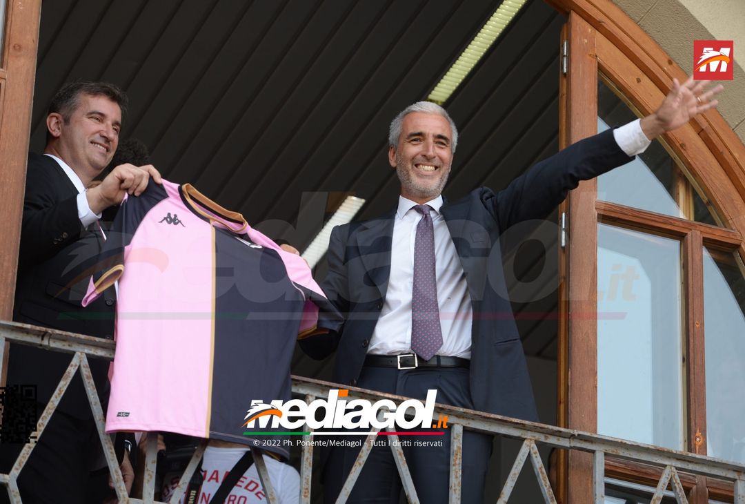 FOTO PALERMO AL CITY GROUP: MIRRI, SORIANO E L’ABBRACCIO DEI TIFOSI (GALLERY) - immagine 21