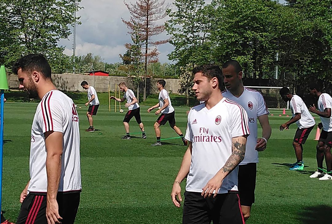 Il Milan si allena a Milanello