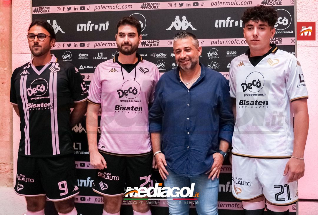 FOTO PALERMO, presentazione nuove maglie gara Palermo 2022/2023 (Gallery) - immagine 7