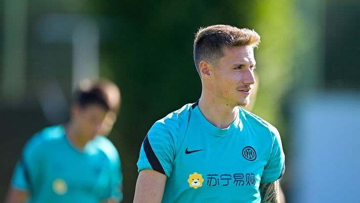 Inter, il Cagliari fa sul serio per Pinamonti: si può chiudere a una condizione - immagine 1