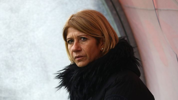 MILAN, ITALY - FEBRUARY 10: AC Milan head coach Carolina Morace looks on before the Women Serie A match between AC Milan and Hellas Verona on February 8, 2019 in Milan, Italy. (Photo by Marco Luzzani/Getty Images)