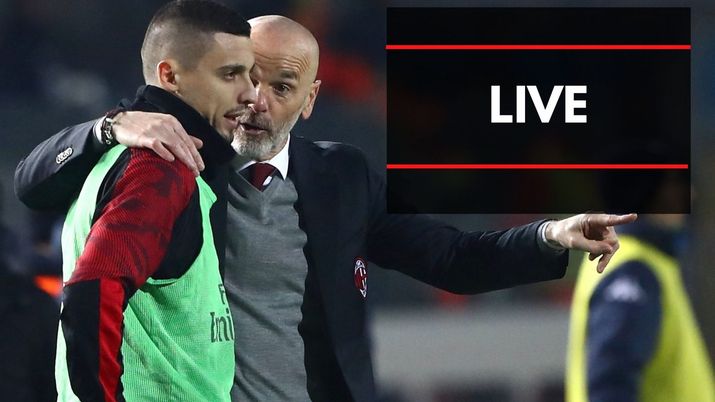 Rade Krunic, centrocampista del Milan, con Stefano Pioli, tecnico rossonero | AC Milan News (Getty Images) 