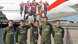 Milan sui social – L’atterraggio dell’aereo Emirates rossonero