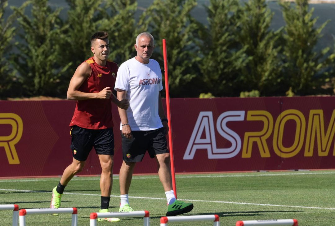 Ritiro Roma, allenamento pomeridiano: primo in gruppo per Dybala – FOTO GALLERY - immagine 17