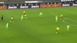 VIDEO Borussia Dortmund-Wolfsburg 2-0, Sancho ‘hombre del partido’: assist e gol per l’inglese, le immagini del match
