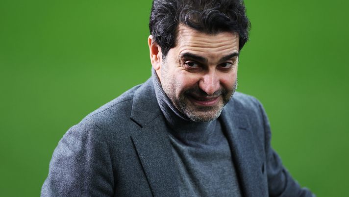 NEWCASTLE UPON TYNE, ENGLAND - JANUARY 13: Yasir Al-Rumayyan, Chairman of Newcastle United, looks on prior to the Premier League match between Newcastle United and Manchester City at St. James Park on January 13, 2024 in Newcastle upon Tyne, England. (Photo by Alex Livesey/Getty Images) Sceicchi alla Romana: la Saudi Aramco di Al-Rumayyan vuole i giallorossi - immagine 1