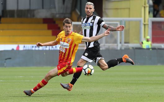  BENEVENTO, ITALY - APRIL 29: Filip Djuricic of Benevento Calcio during the serie A match between Benevento Calcio and Udinese Calcio at Stadio Ciro Vigorito on April 29, 2018 in Benevento, Italy. (Photo by Francesco Pecoraro/Getty Images) 