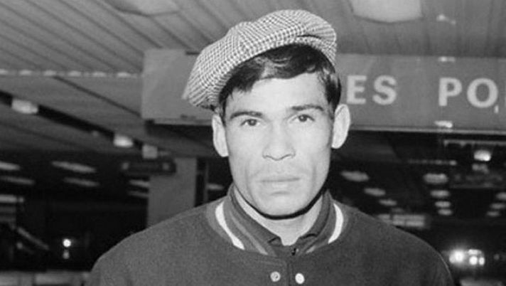 Toro, Nestor Combin: &#8220;La Folgore&#8221; che segnò tre gol in quel derby speciale 