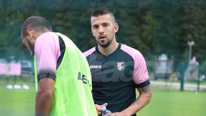 Trajkovski: “Bellissimo vedere il Barbera pieno, con i tifosi siamo più forti. Contro il Crotone…”  Trajkovski: “Bellissimo vedere il Barbera pieno, con i tifosi siamo più forti. Contro il Crotone…”