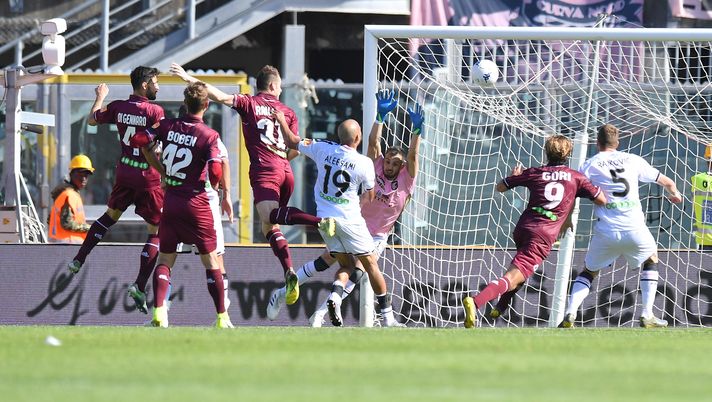 LIVORNO, ITALY - APRIL 27: Filip Raicevic of Livorno scores his team's second goal during the Serie B match between AS Livorno and US Citta di Palermo at Stadio Armando Picchi on April 27, 2019 in Livorno, Italy. (Photo by Tullio M. Puglia/Getty Images)  LIVORNO, ITALY - APRIL 27: Filip Raicevic of Livorno scores his team's second goal during the Serie B match between AS Livorno and US Citta di Palermo at Stadio Armando Picchi on April 27, 2019 in Livorno, Italy. (Photo by Tullio M. Puglia/Getty Images)