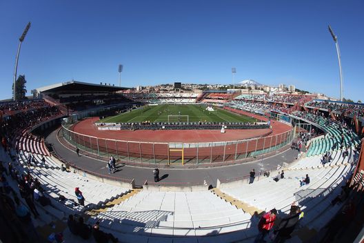 (Photo by Maurizio Lagana/Getty Images) Biglietti e divieti, lavori ed extra capienza: Catania-Acireale, il derby a tappe forzate- immagine 2
