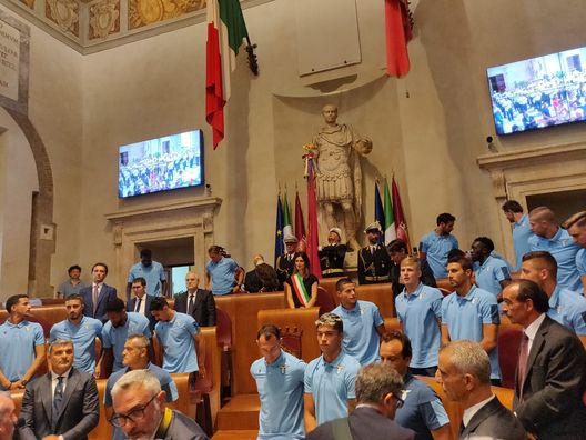 Inizio della premiazione della Lazio in Campidoglio Inizio della premiazione della Lazio in Campidoglio