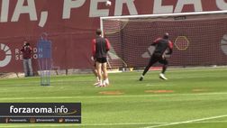 VIDEO – Roma, tutti in gruppo a Trigoria prima del Milan: c’è anche Mancini