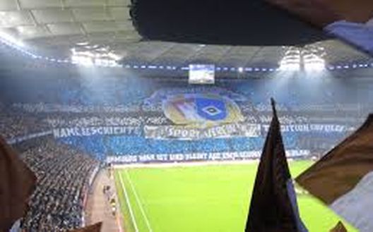 La curva dell'Hamburger SV verso il derby cittadino 