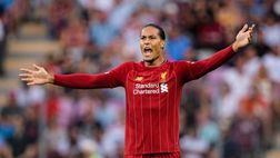 Non solo Juve, Van Dijk sfida Klopp a calciare di prima: il risultato è tutto da ridere – VIDEO