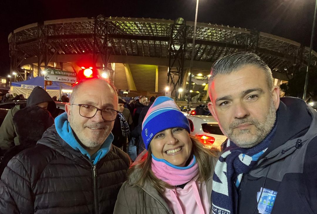 FOTO UANM, i tifosi al Maradona e dalle sedi per Napoli-Roma: striscioni e sorrisi - immagine 4