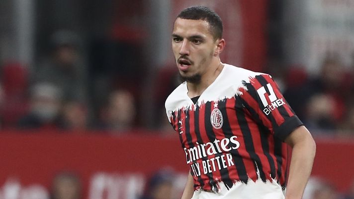 Ismaël Bennacer (centrocampista AC Milan), qui durante Milan-Bologna 0-0 (Serie A 2021-2022) | News (Getty Images) Ismaël Bennacer AC Milan Milan-Bologna 0-0 Serie A 2021-2022