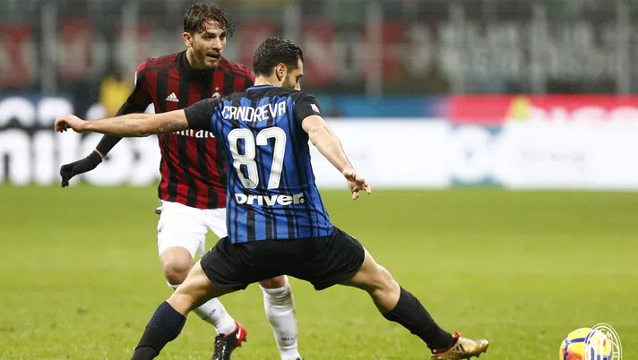 Locatelli contro Candreva in Milan-Inter, @acmilan