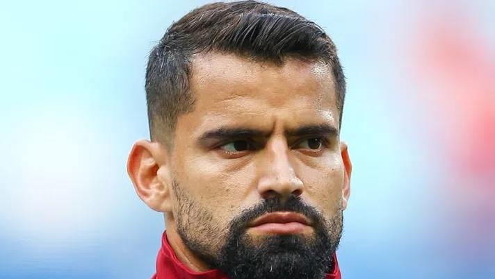 Tomas Rincon durante gli inni nazionali