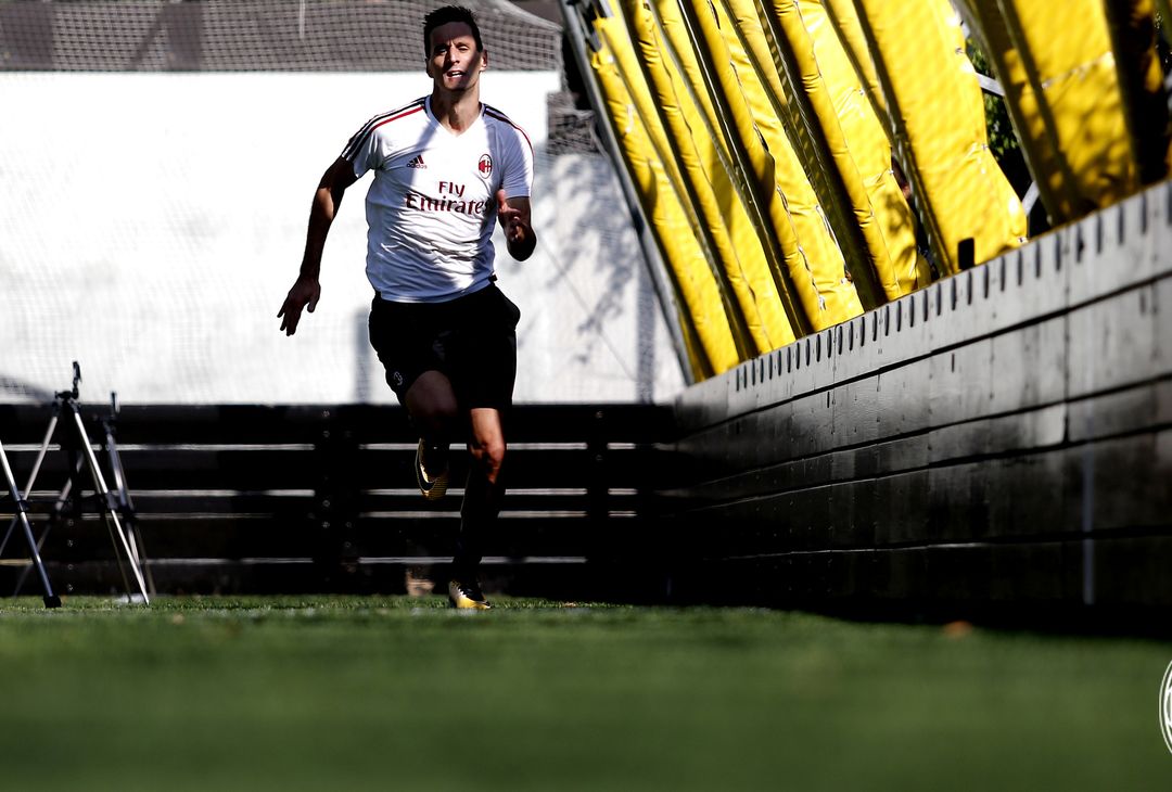 GALLERY – Kalinic al Milan: le foto dei suoi primi giorni rossoneri - immagine 10