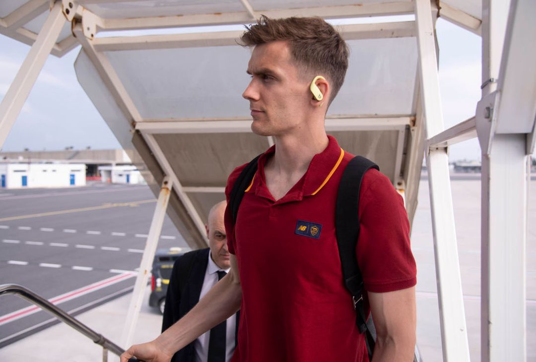 La Roma in partenza verso Firenze – FOTO GALLERY - immagine 32