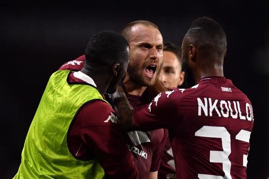 TURIN, ITALY - APRIL 18: Lorenzo De Silvestri (C) of Torino FC celebrates a goal with team mate Nicolas N koulou (R) during the Serie A match between Torino FC and AC Milan at Stadio Olimpico di Torino on April 18, 2018 in Turin, Italy. (Photo by Valerio Pennicino/Getty Images) TURIN, ITALY - APRIL 18: Lorenzo De Silvestri (C) of Torino FC celebrates a goal with team mate Nicolas N koulou (R) during the Serie A match between Torino FC and AC Milan at Stadio Olimpico di Torino on April 18, 2018 in Turin, Italy. (Photo by Valerio Pennicino/Getty Images)