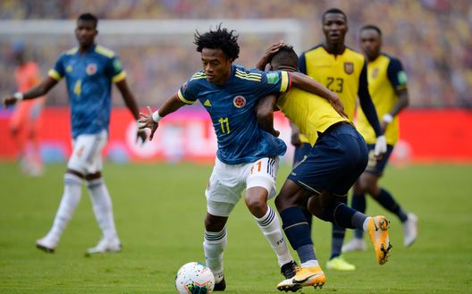 Cuadrado in lotta con Estupiñán (Photo by Rodrigo Buendia-Pool/Getty Images) Cuadrado in lotta con Estupiñán (Photo by Rodrigo Buendia-Pool/Getty Images)
