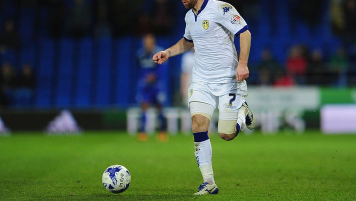 CARDIFF, UNITED KINGDOM - MARCH 08: Mirco Antenucci of Leeds United during the Sky Bet Championship match between Cardiff City and Leeds United at the Cardiff City Stadium on March 8, 2016 in Cardiff, Wales. (Photo by Harry Trump/Getty Images)  CARDIFF, UNITED KINGDOM - MARCH 08: Mirco Antenucci of Leeds United during the Sky Bet Championship match between Cardiff City and Leeds United at the Cardiff City Stadium on March 8, 2016 in Cardiff, Wales. (Photo by Harry Trump/Getty Images)